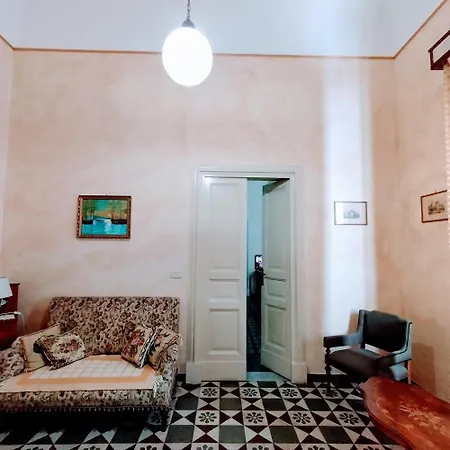 Couette-café Etna 3*