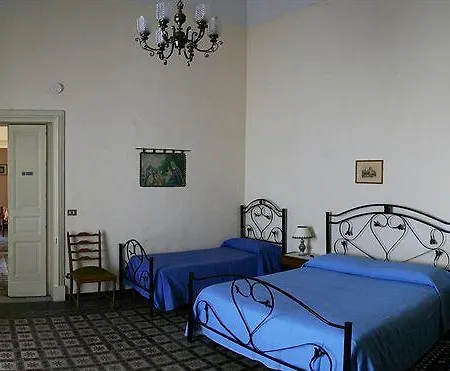 Etna Couette-café 3*